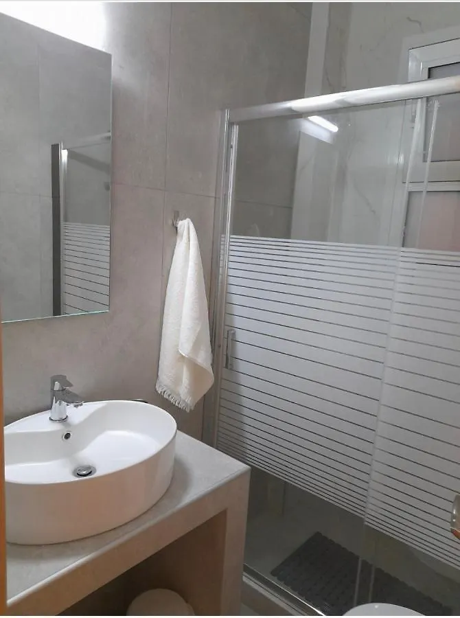 Cosy Apartment In The City Center 테살로니키