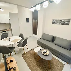 Daire Antigonidon Square, Selanik